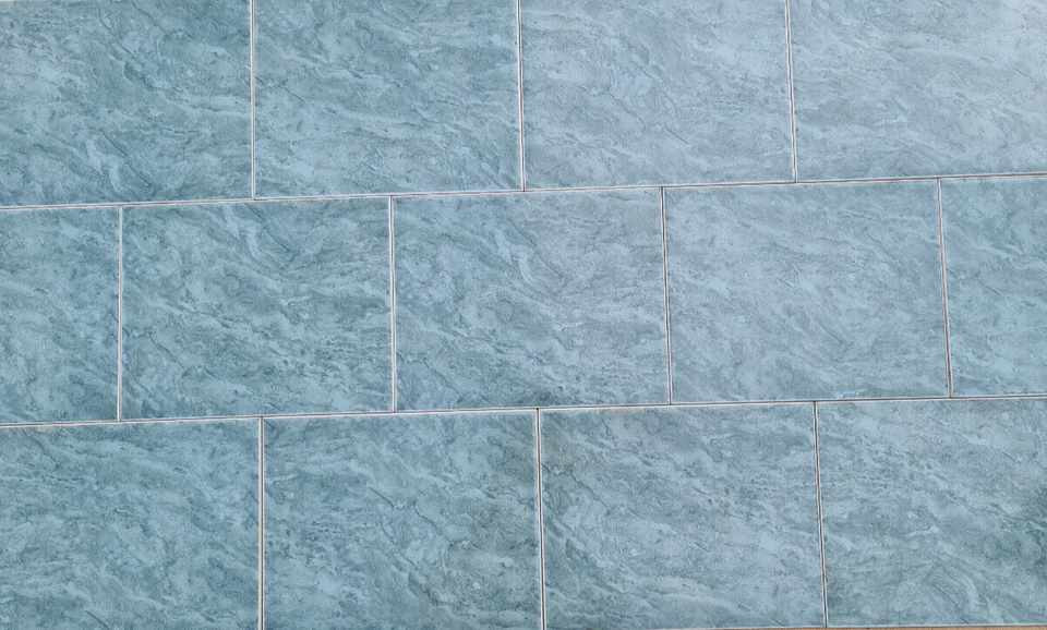 Green Turqiose Ceramic Wall Tile - 250x200mm - Price Per Box (1m2)